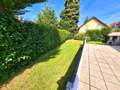 Garten (hinter dem Haus)