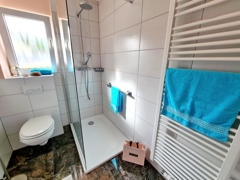 Modernes Tageslichtbad Foto 1