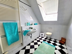 Schickes Bad im 1. OG