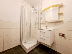 Modernes, neues Bad Foto 1