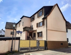 Hausansicht von der Straße 