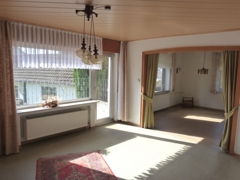 Helles, gemütliches Wohn- und Esszimmer