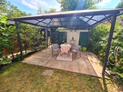 Pavillon mit Terrasse 