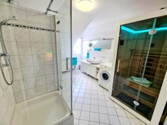 Tageslichtbad - Dusche - Infrarot-Kabine Foto 2