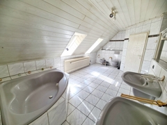 Badezimmer DG Foto 2 