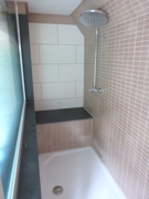 Große Dusche Bad DG 