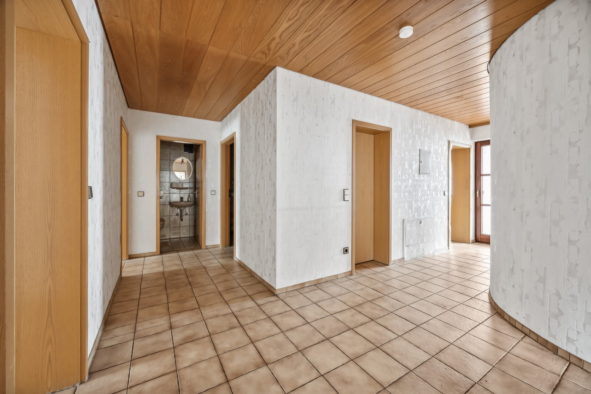 Estate Picture
