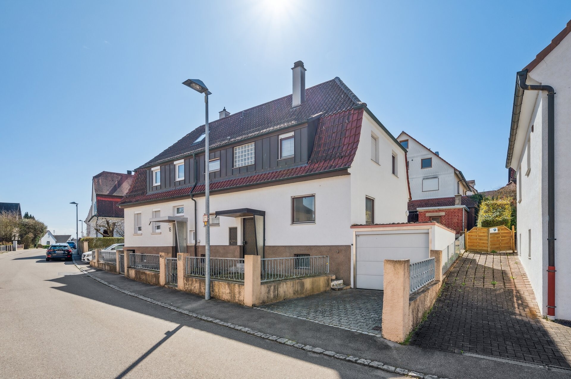 Estate Picture