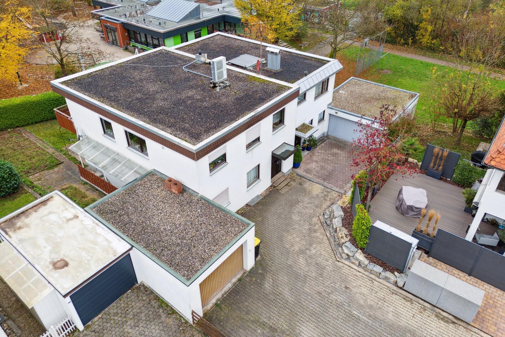 Estate Picture