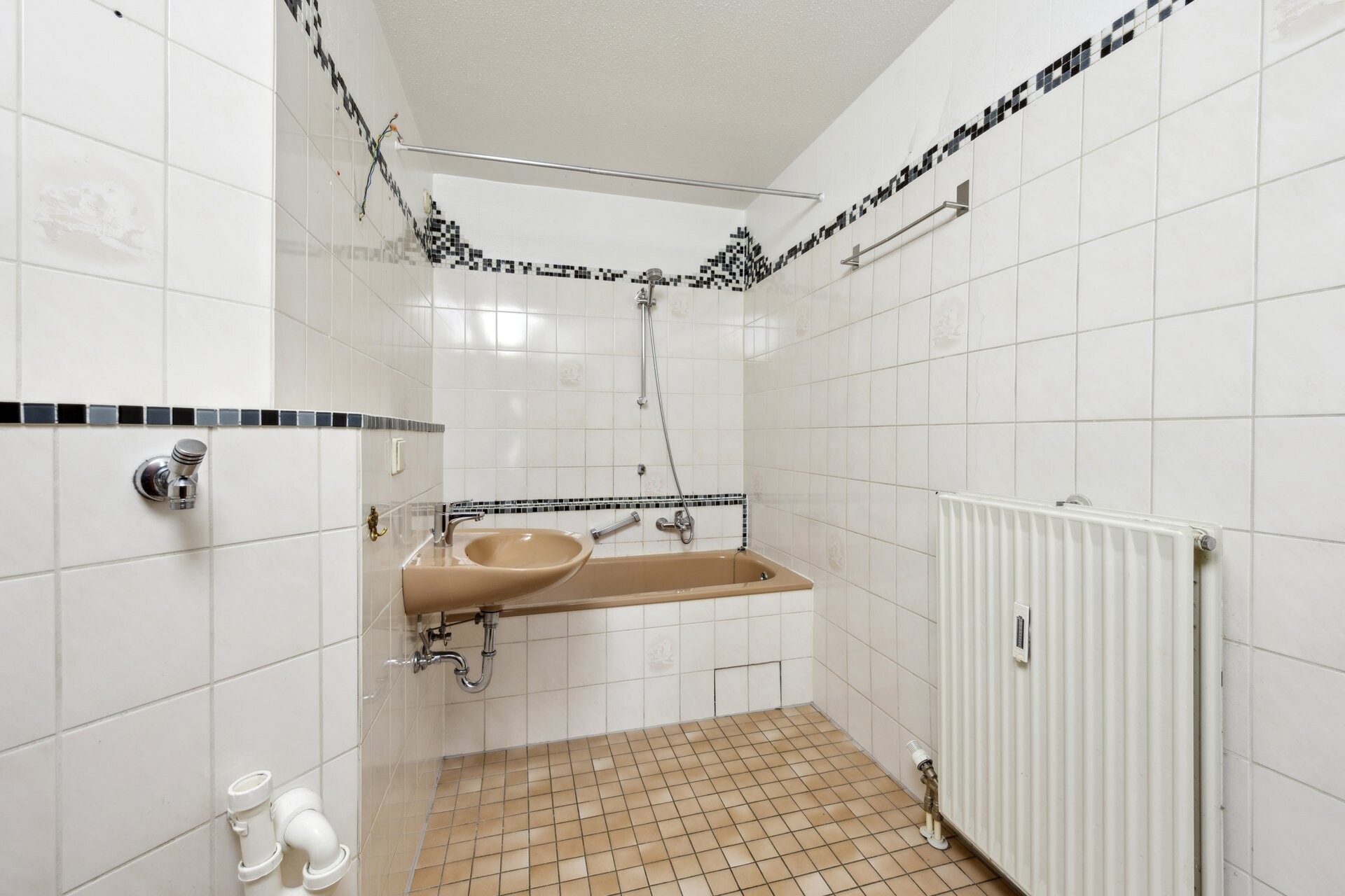 Estate Picture