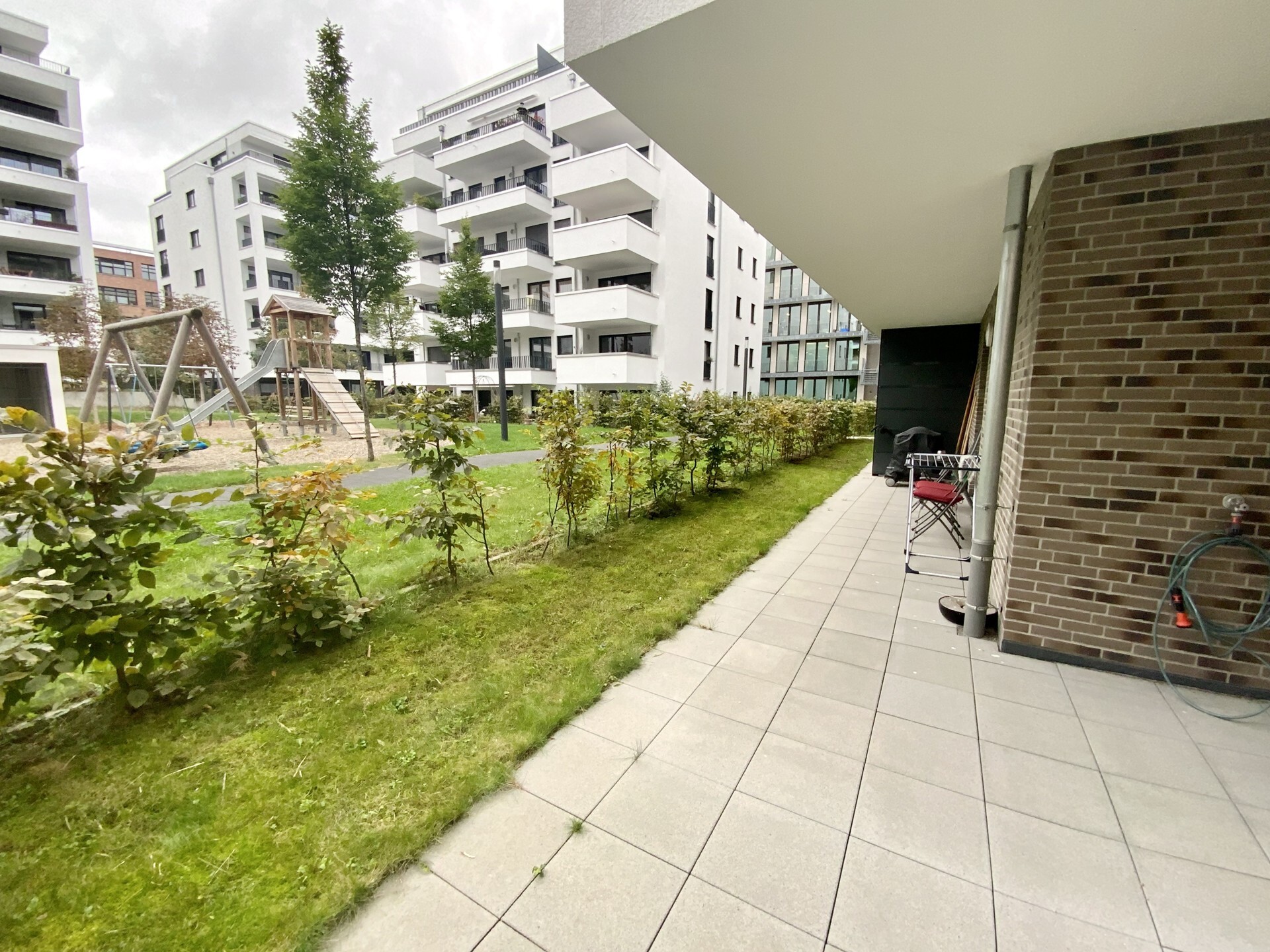 Estate Picture
