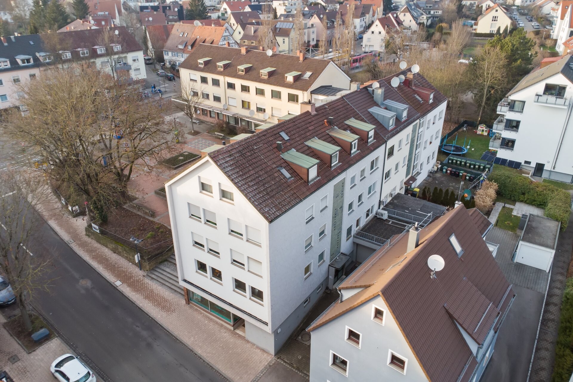 Estate Picture