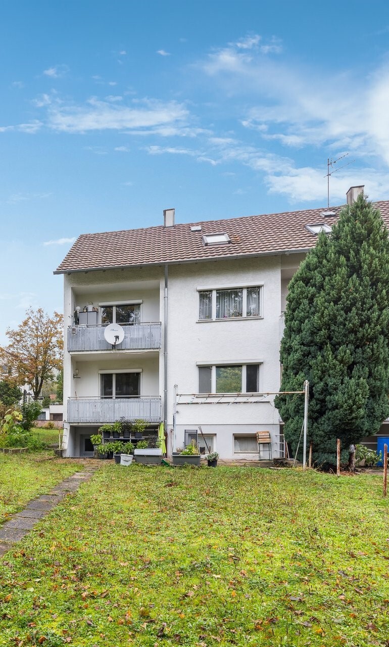 Estate Picture