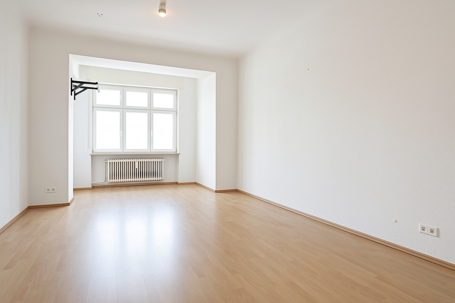 Estate Picture