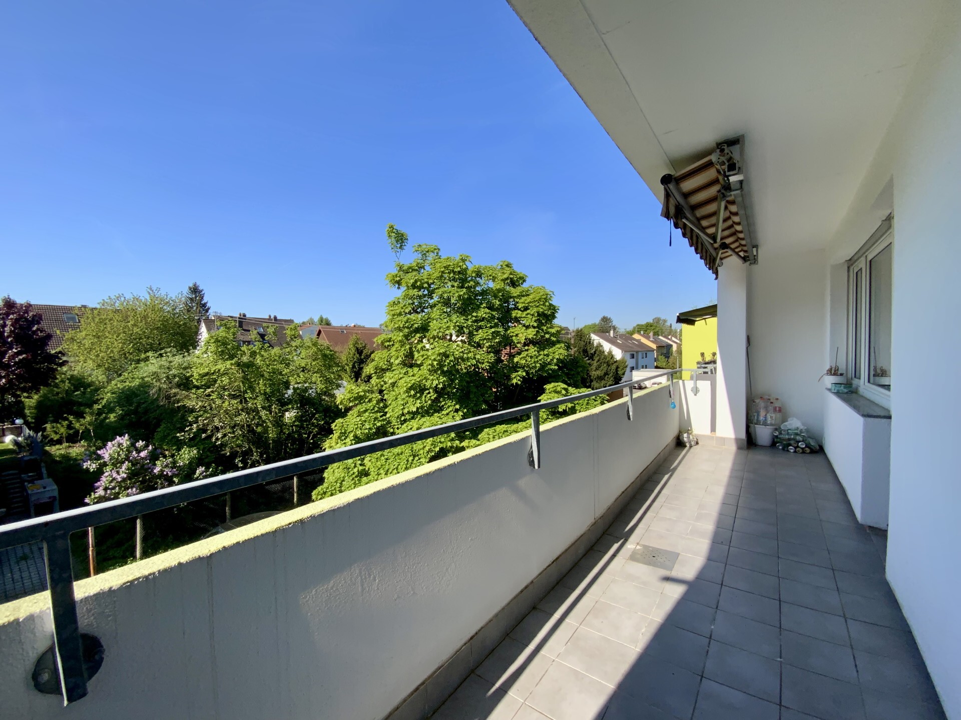 Estate Picture