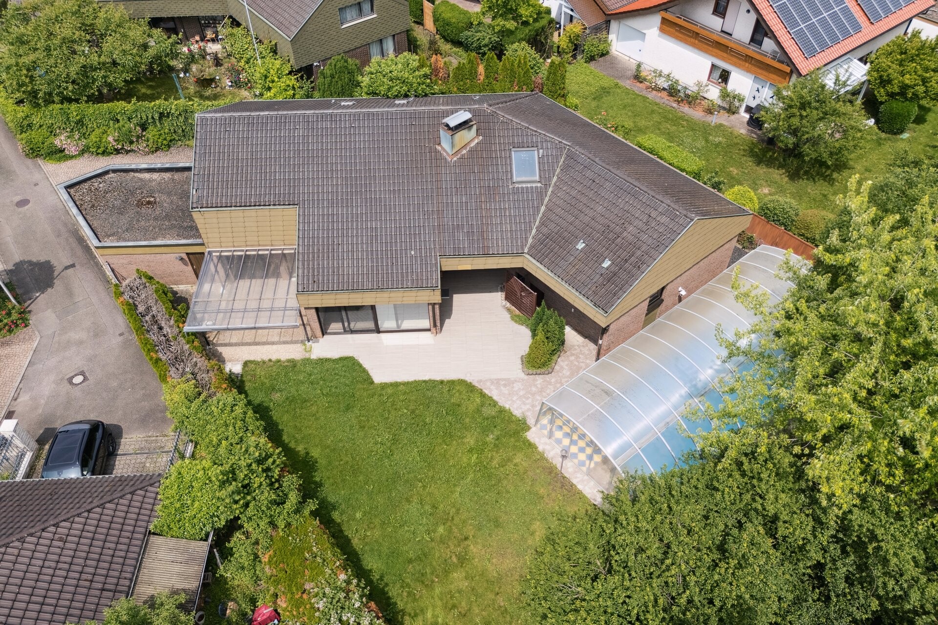 Estate Picture