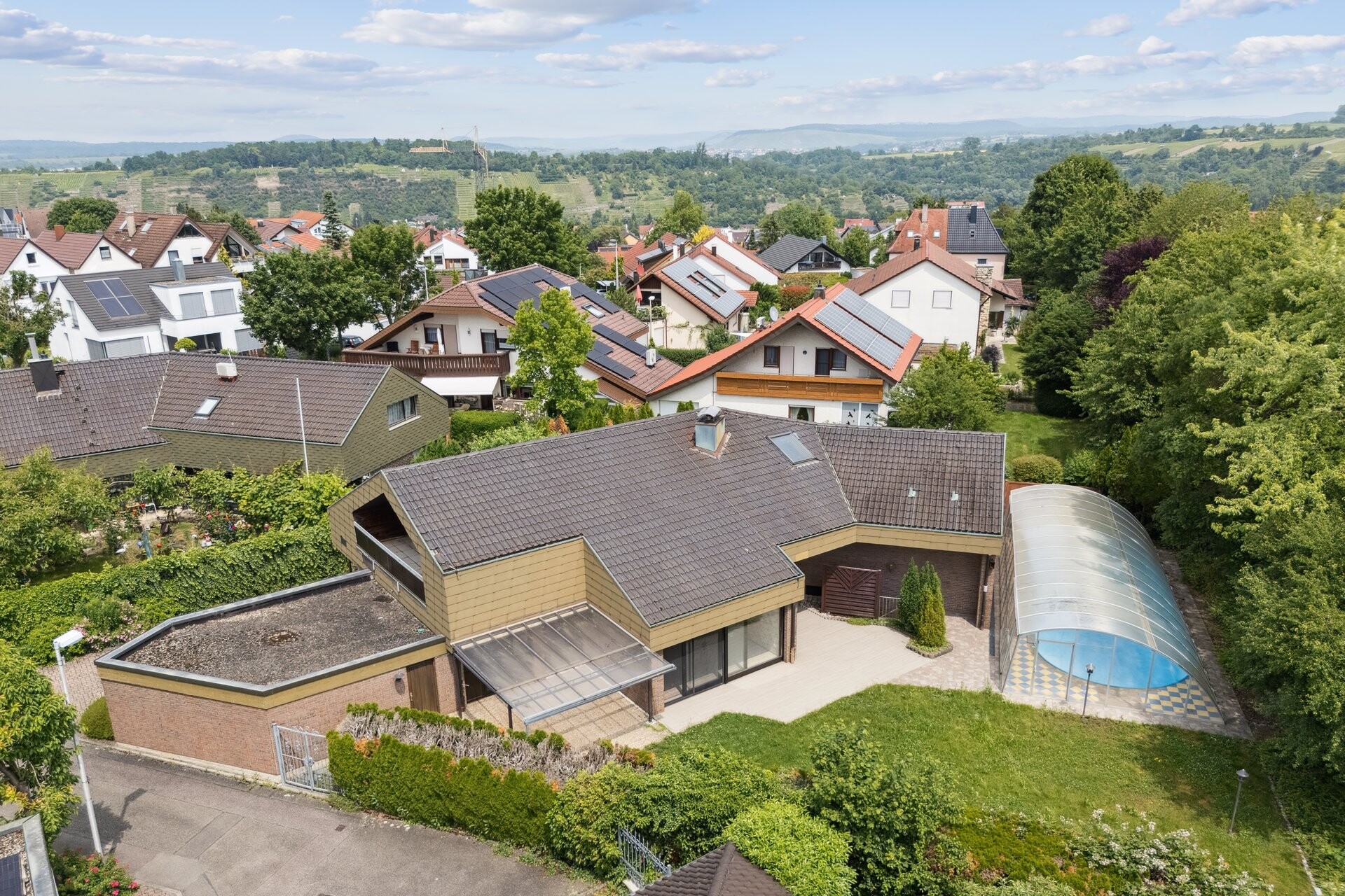 Estate Picture