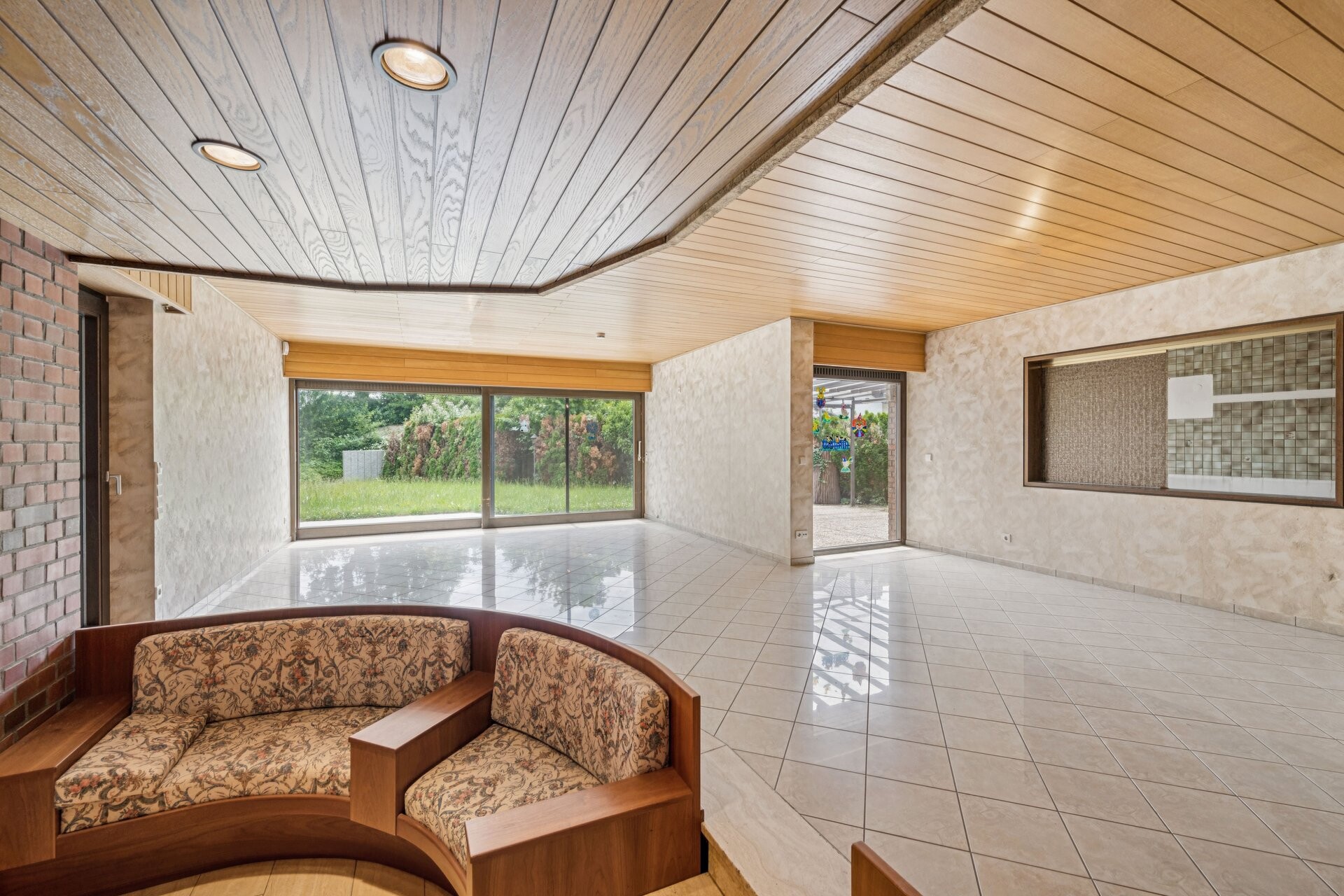 Estate Picture