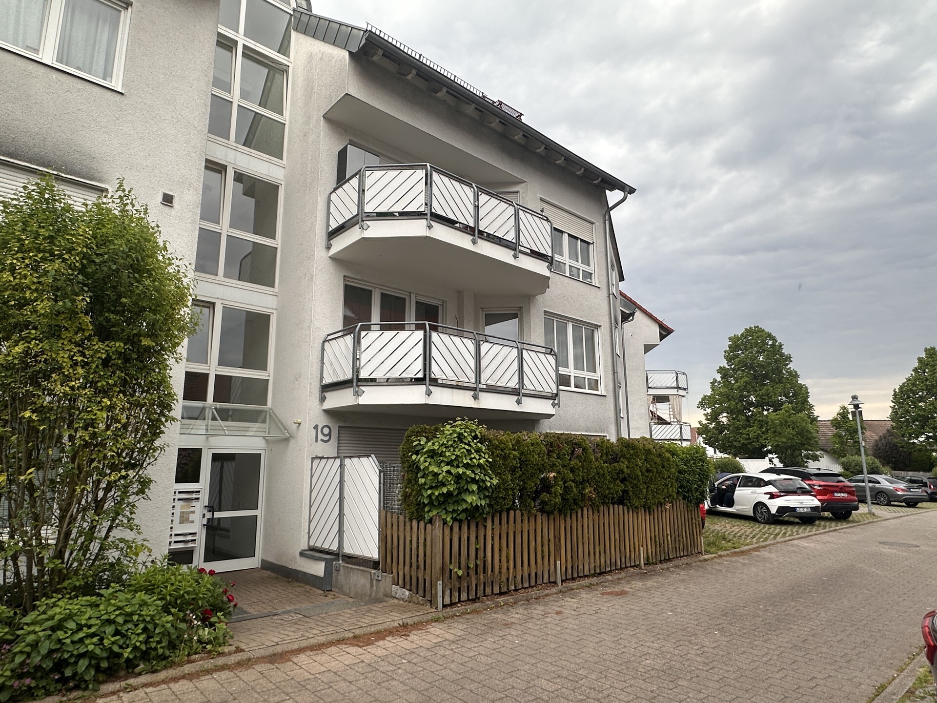 Estate Picture
