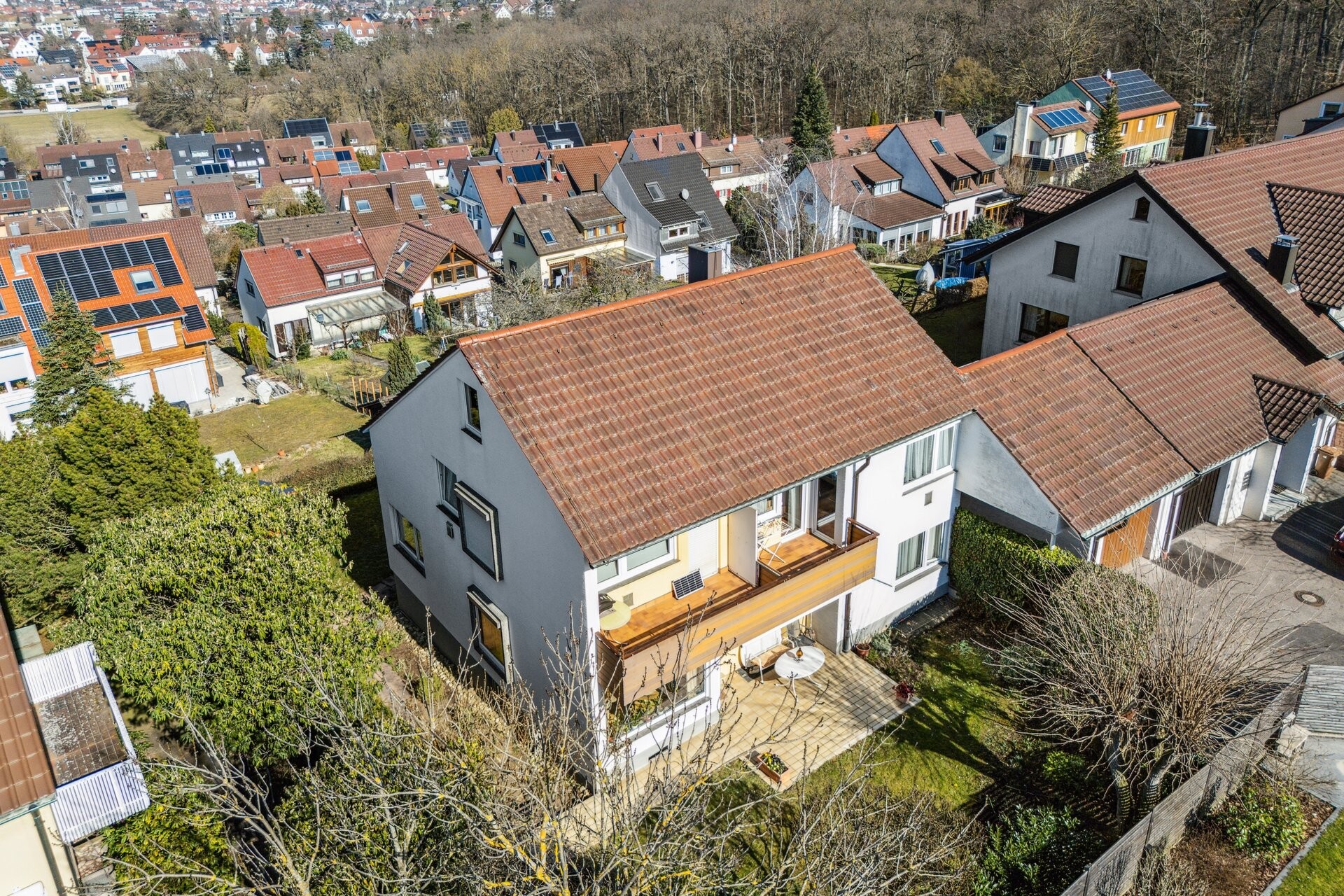 Estate Picture
