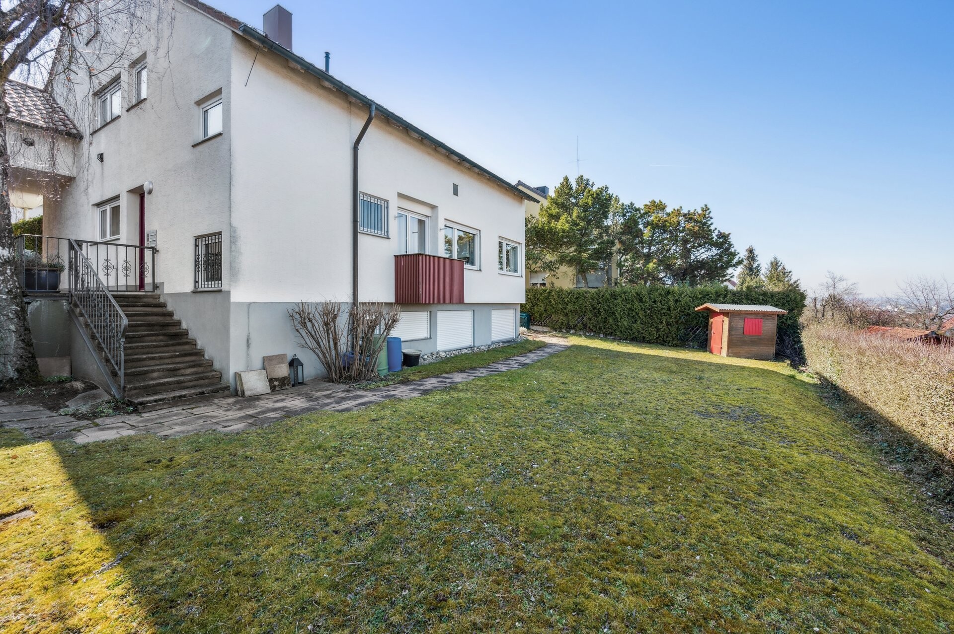 Estate Picture