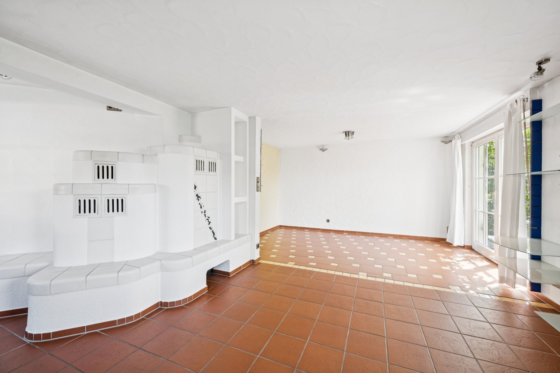 Estate Picture