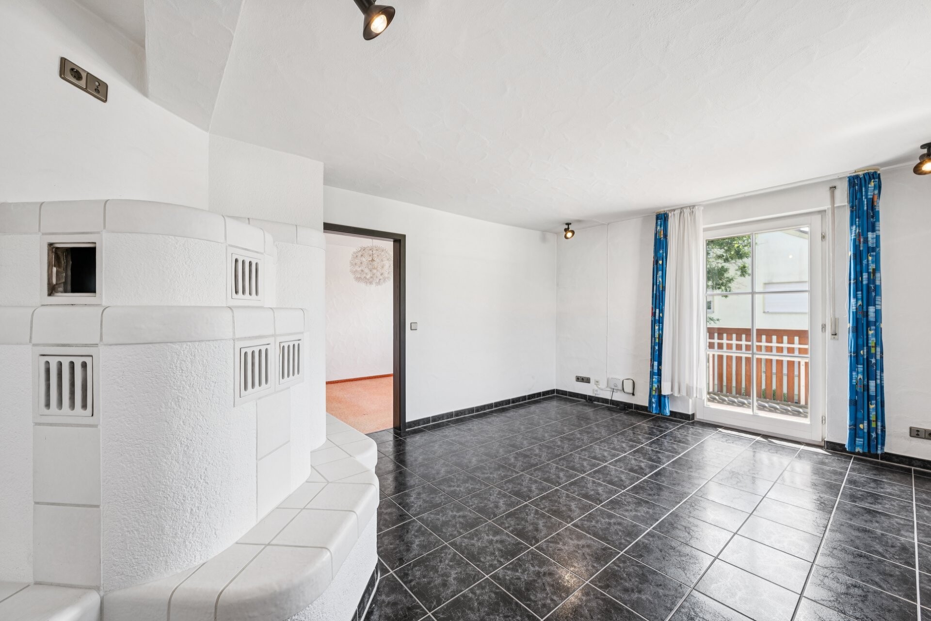 Estate Picture