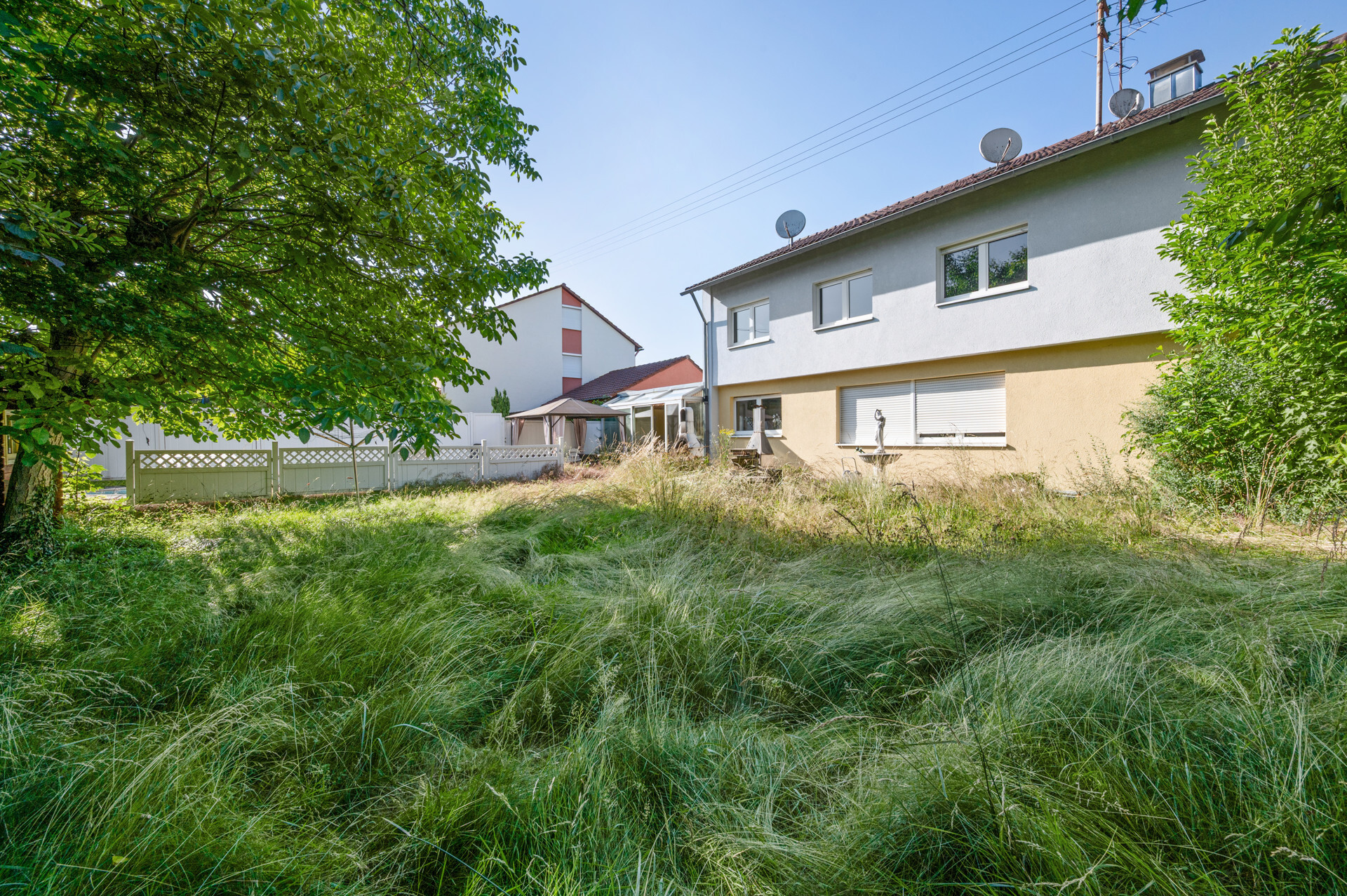 Estate Picture