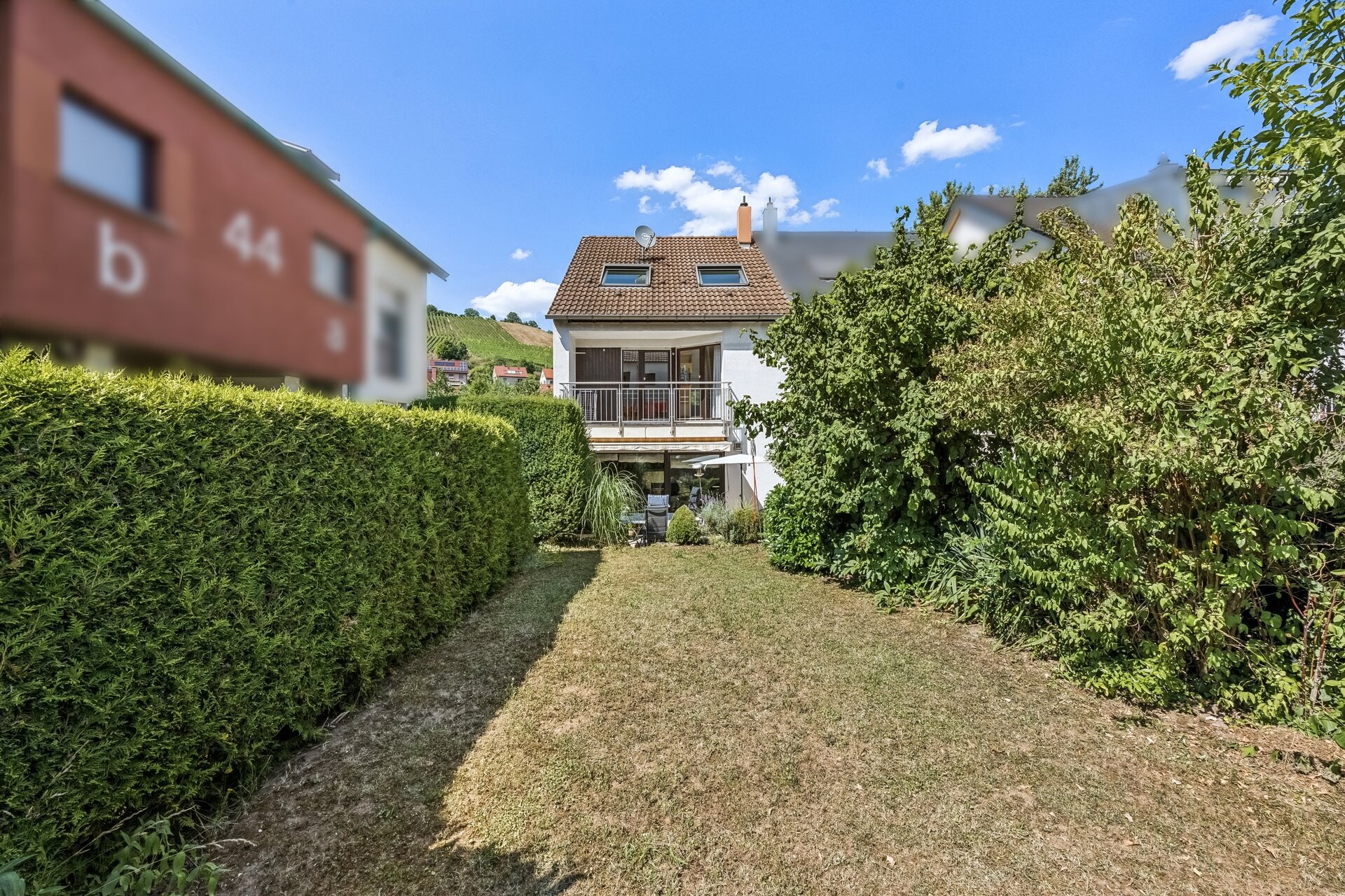 Estate Picture