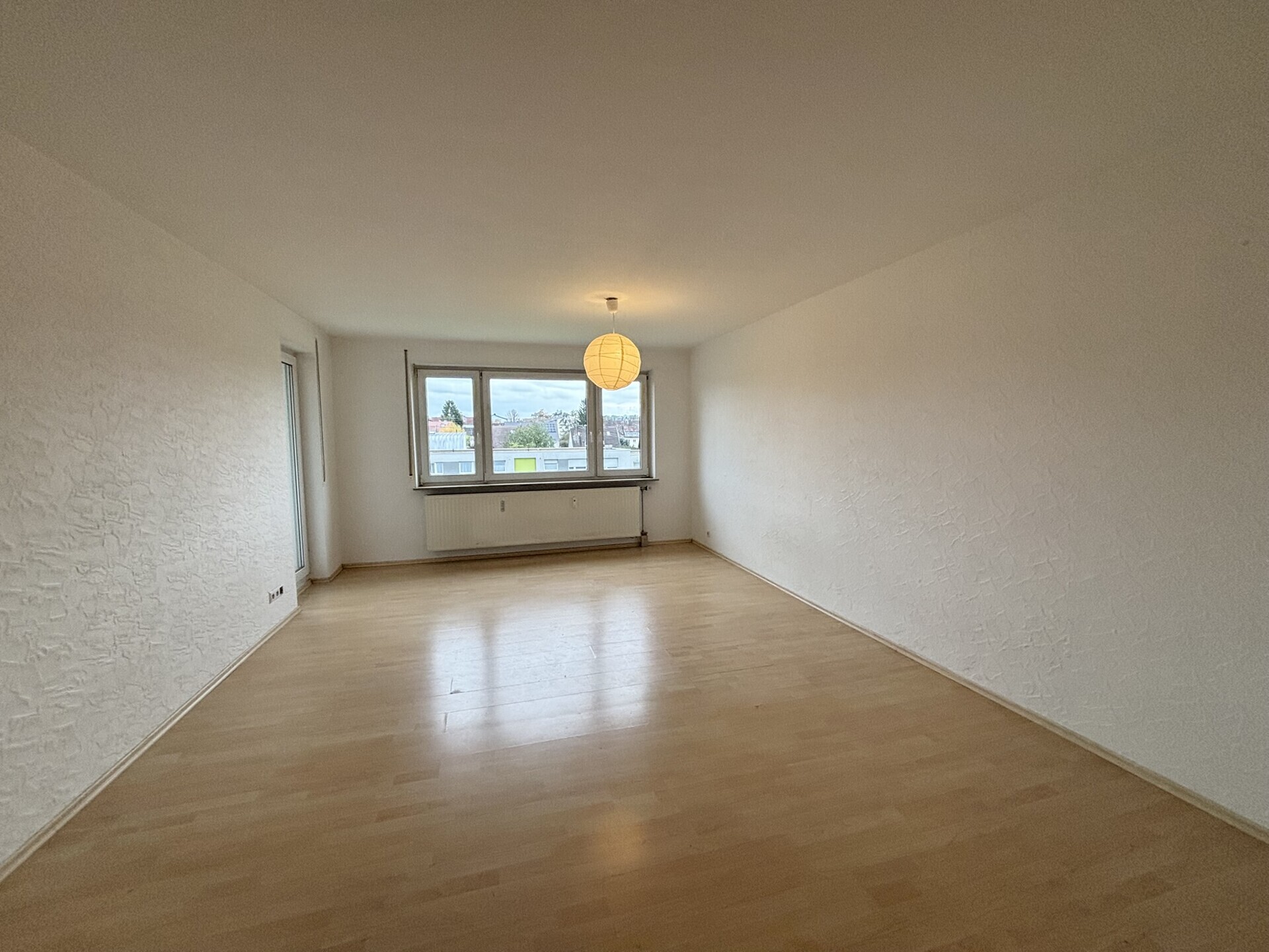 Estate Picture