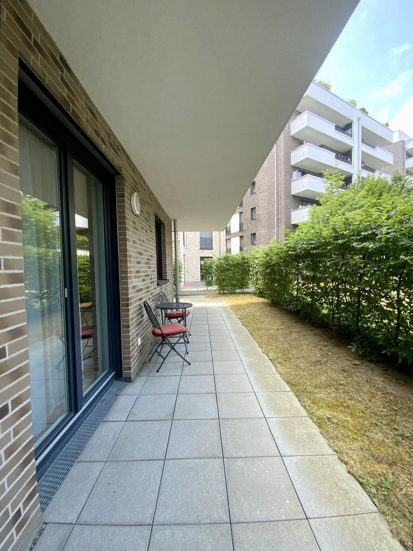 Estate Picture