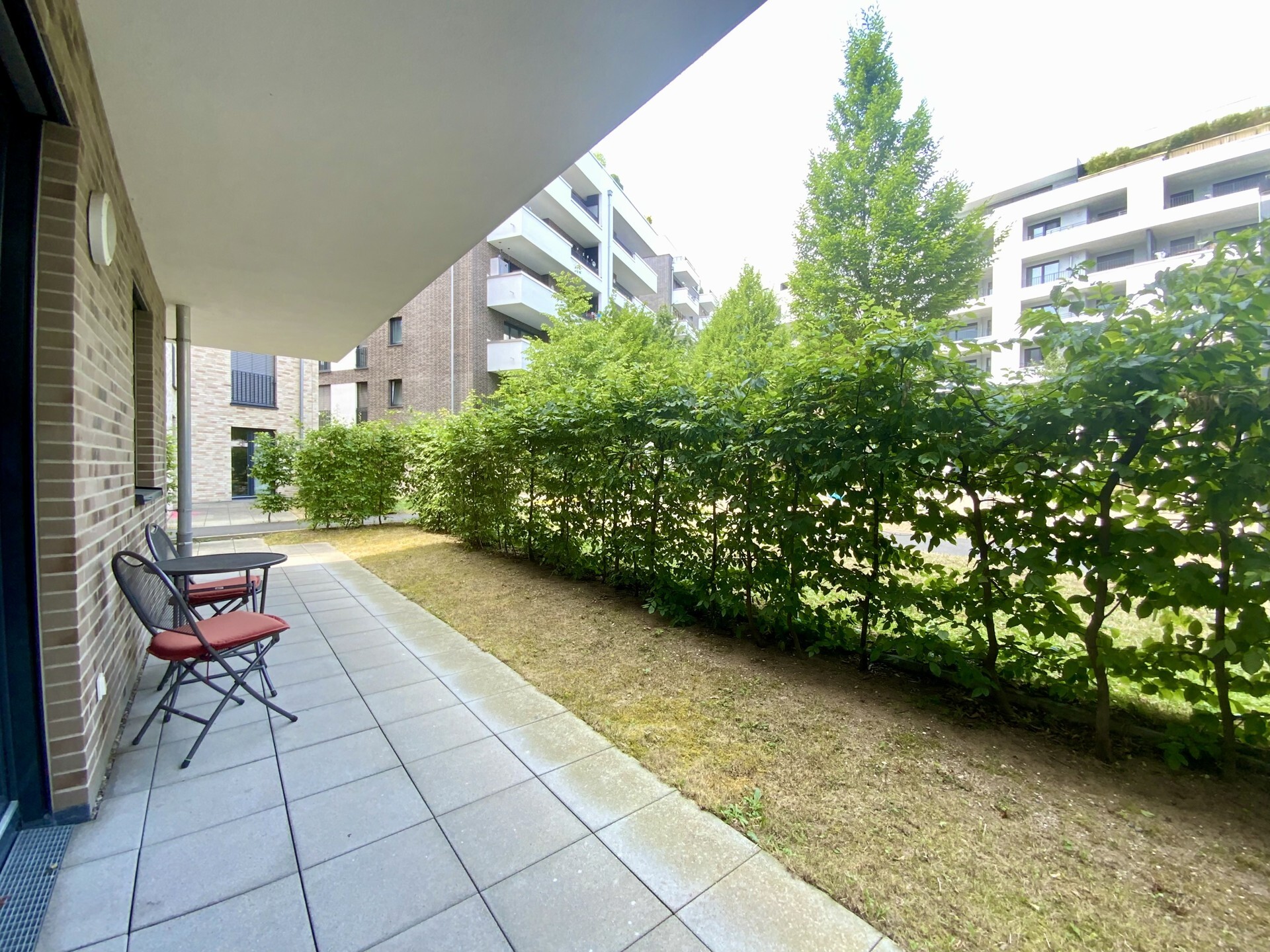 Estate Picture