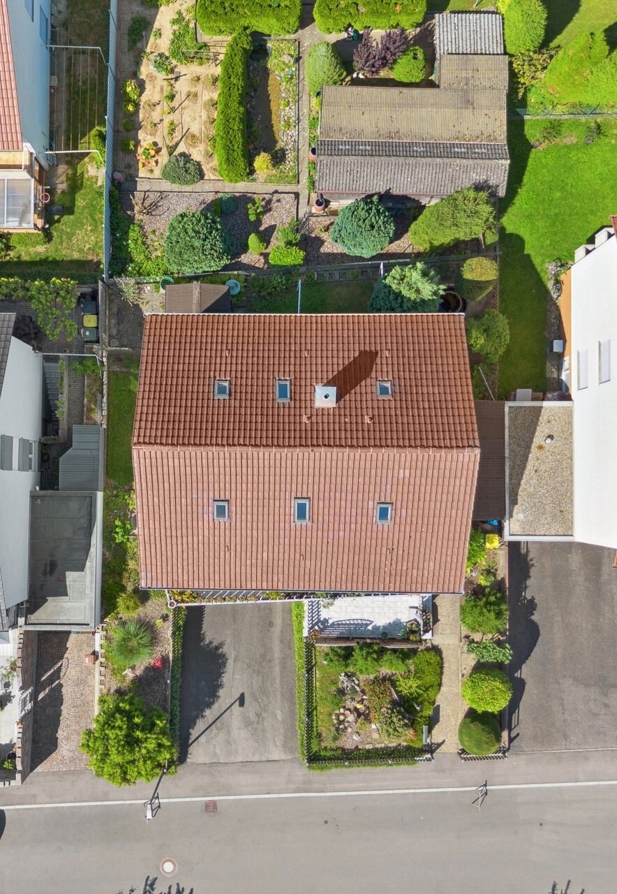 Estate Picture