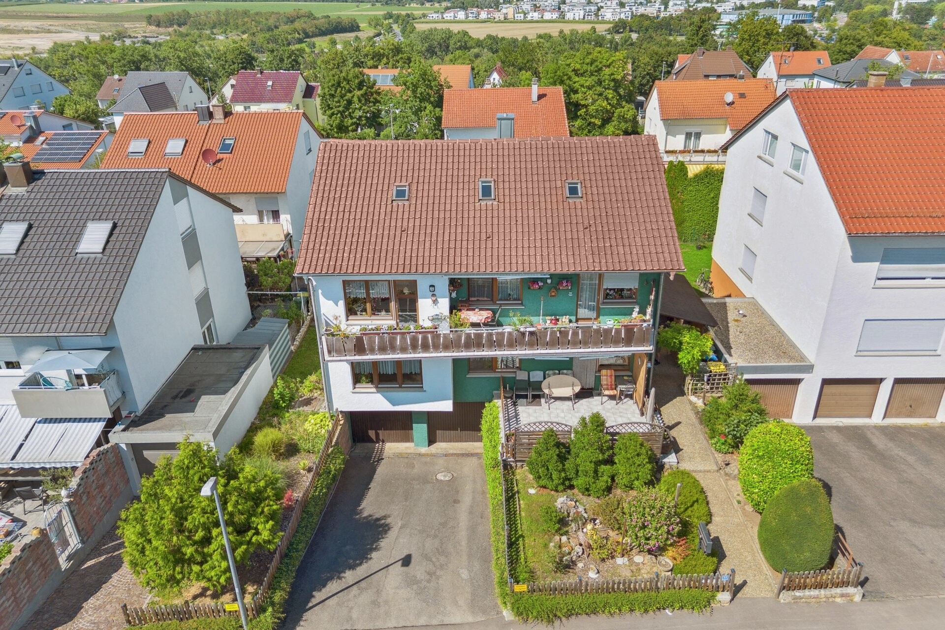 Estate Picture