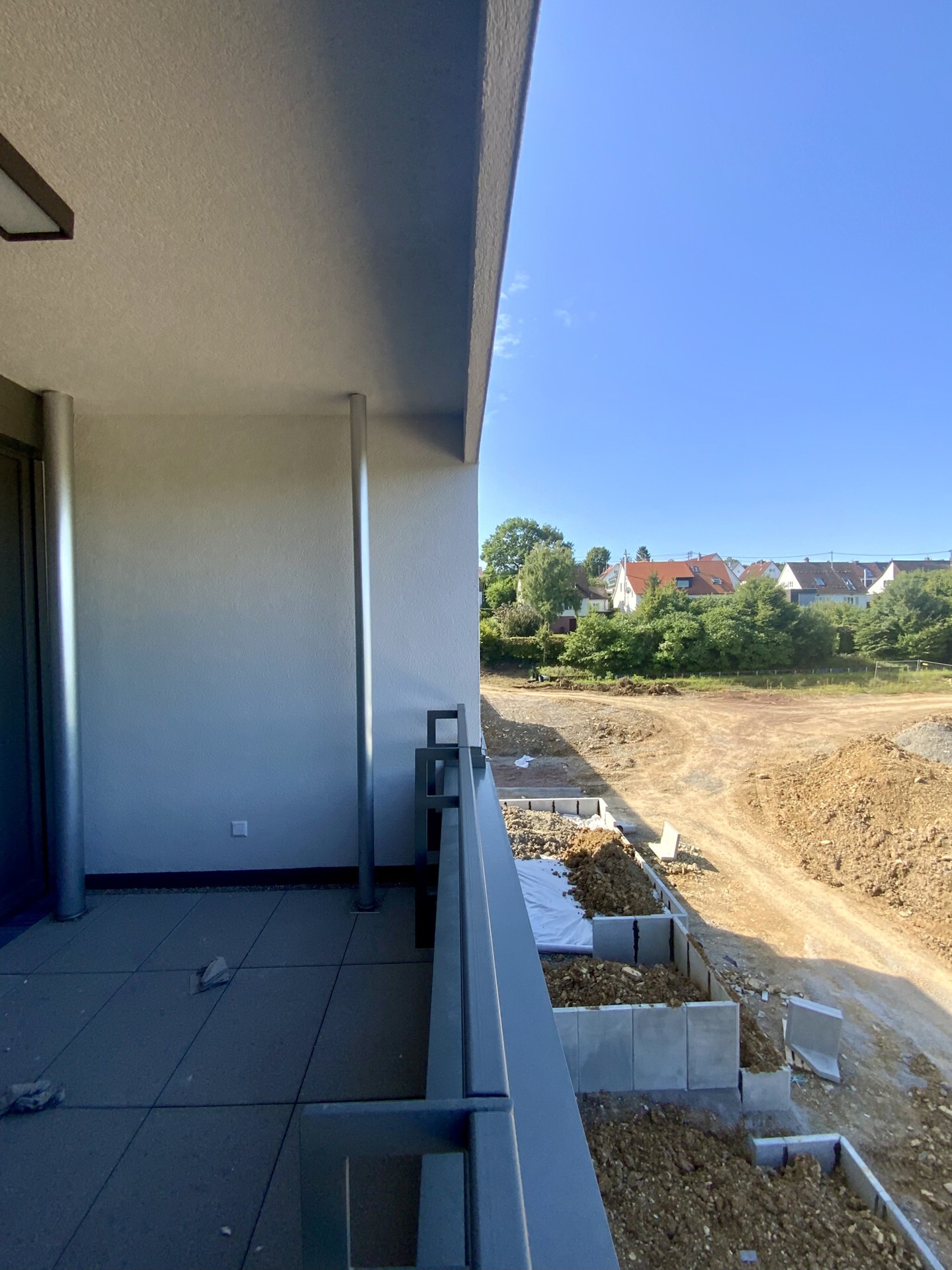 Estate Picture