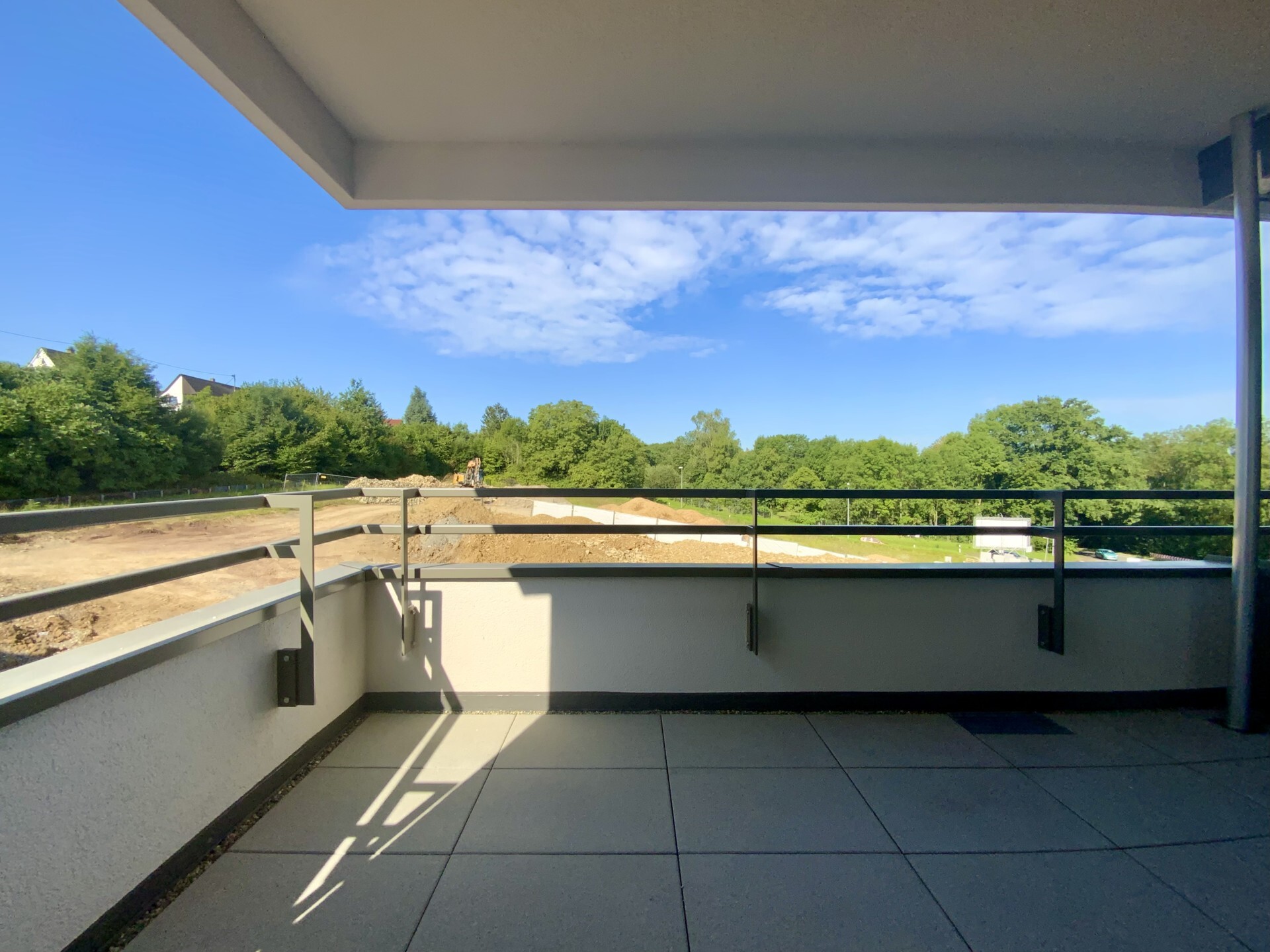 Estate Picture
