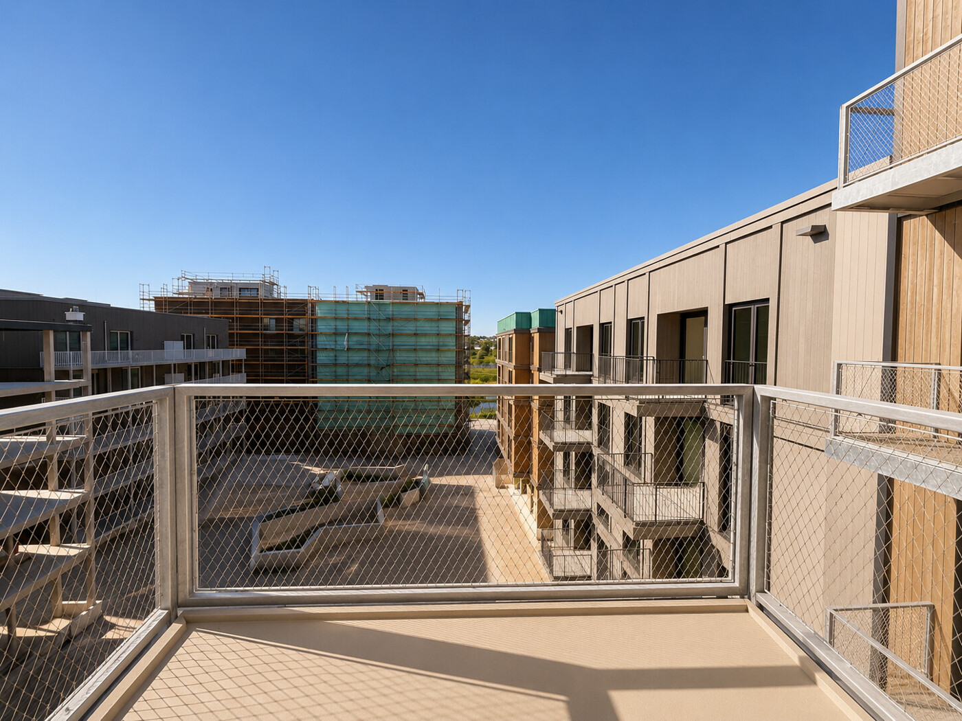 Balkon - vergleichbare Wohnung (KI überarbeitet)