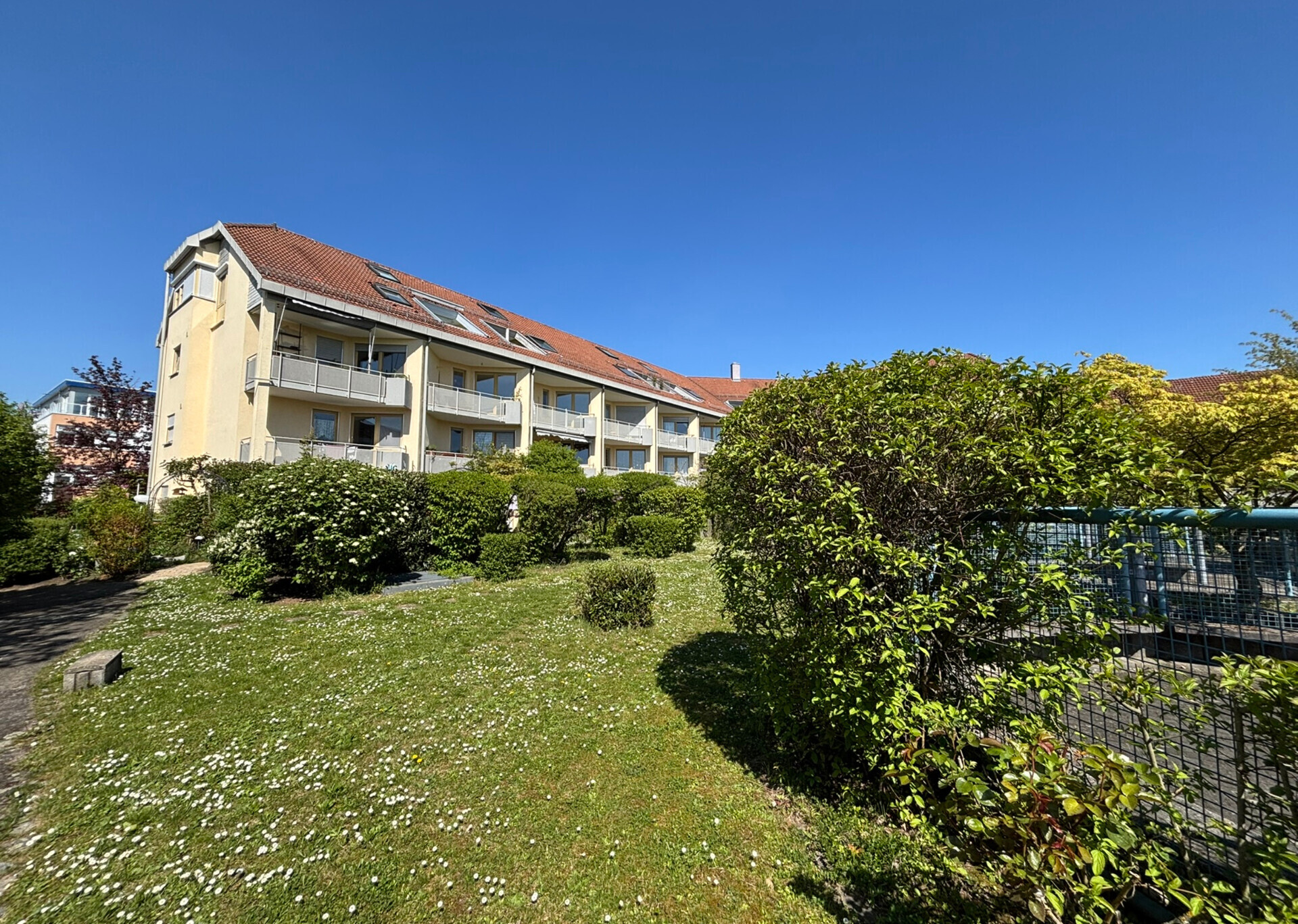 Estate Image