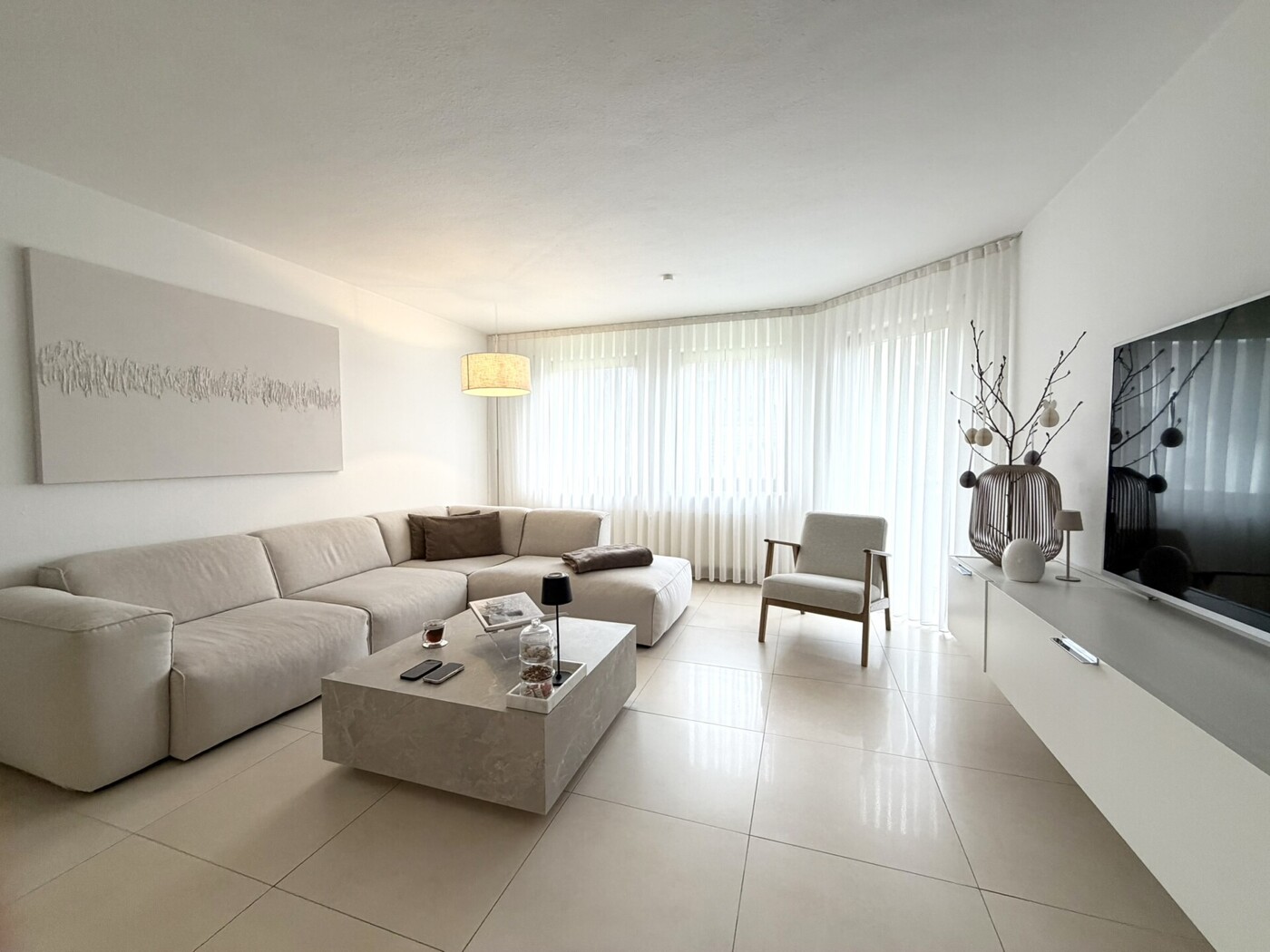 Immobiliensuche Detail View | Image Name - Image Alt Wohn- und Esszimmer