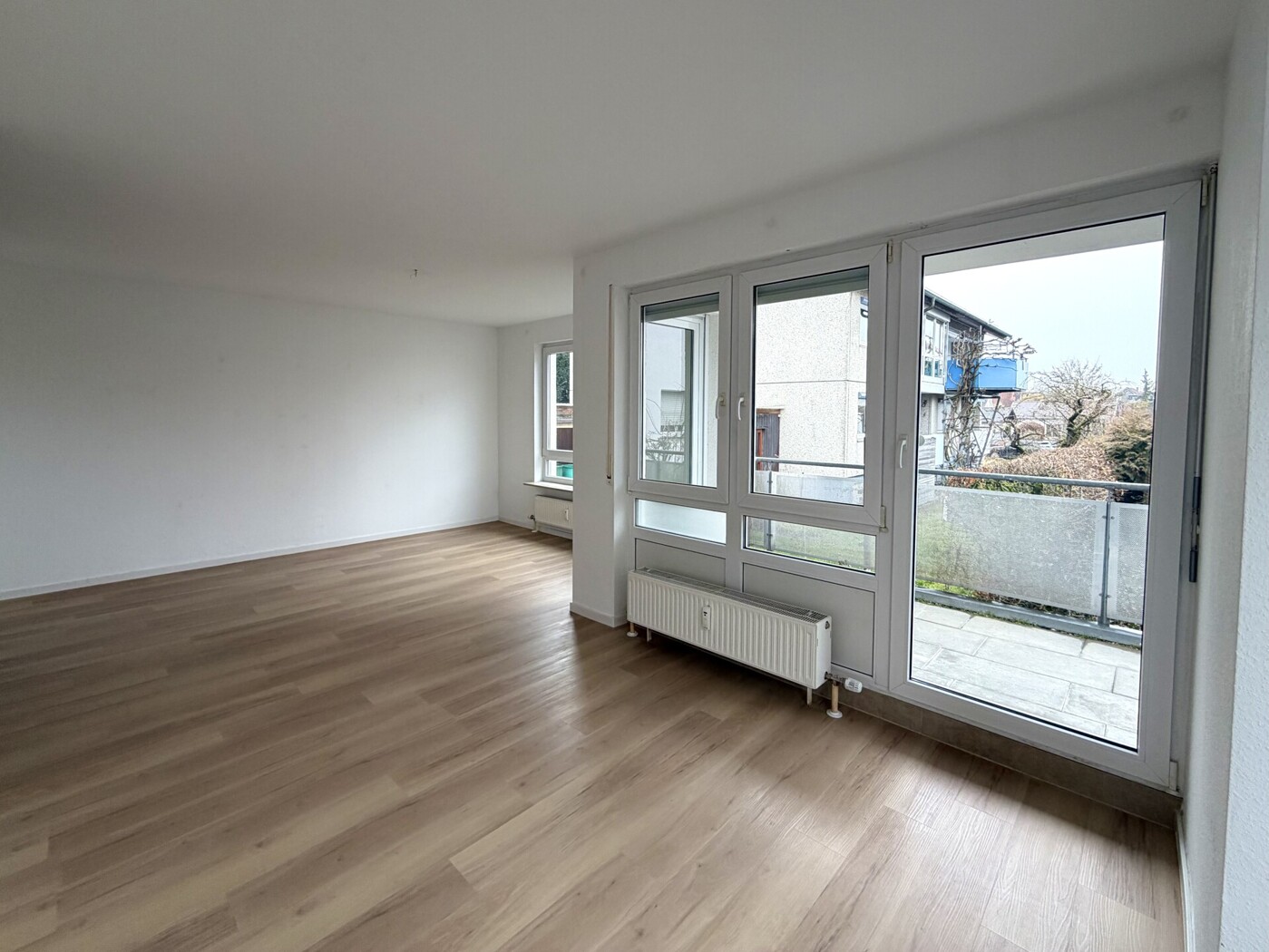 Immobiliensuche Detail View | Image Name - Image Alt Wohn- und Esszimmer