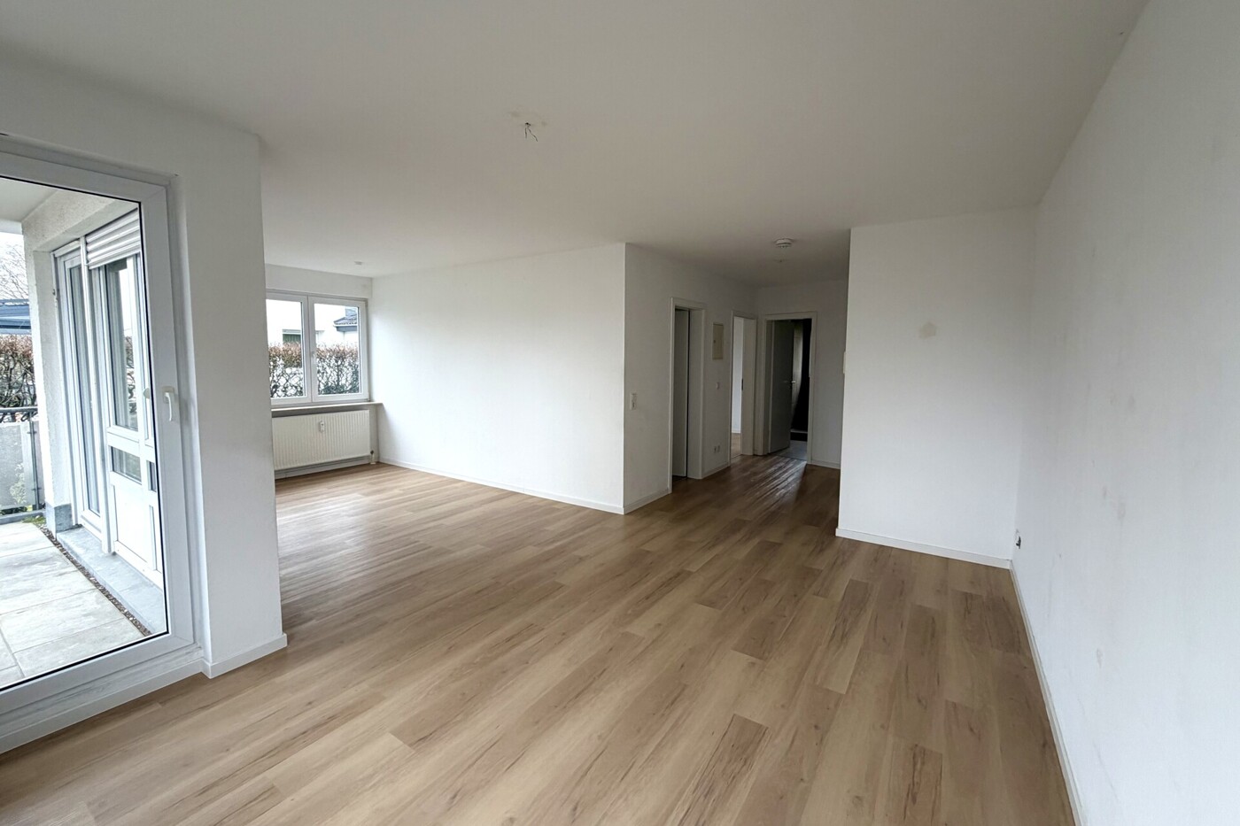 Immobiliensuche Detail View | Image Name - Image Alt Wohn- und Esszimmer