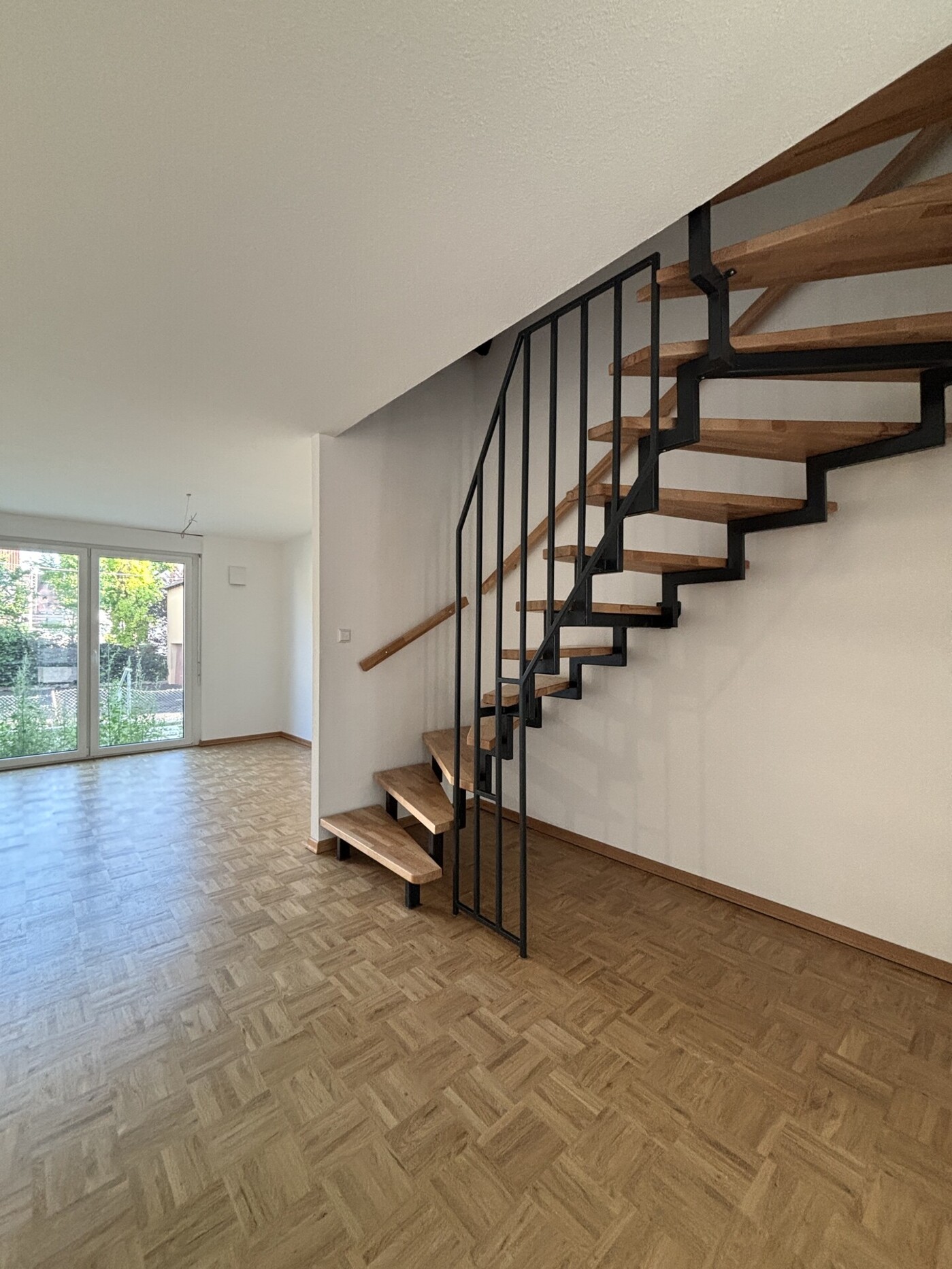 Immobiliensuche Detail View | Image Name - Image Alt Wohn- und Essbereich