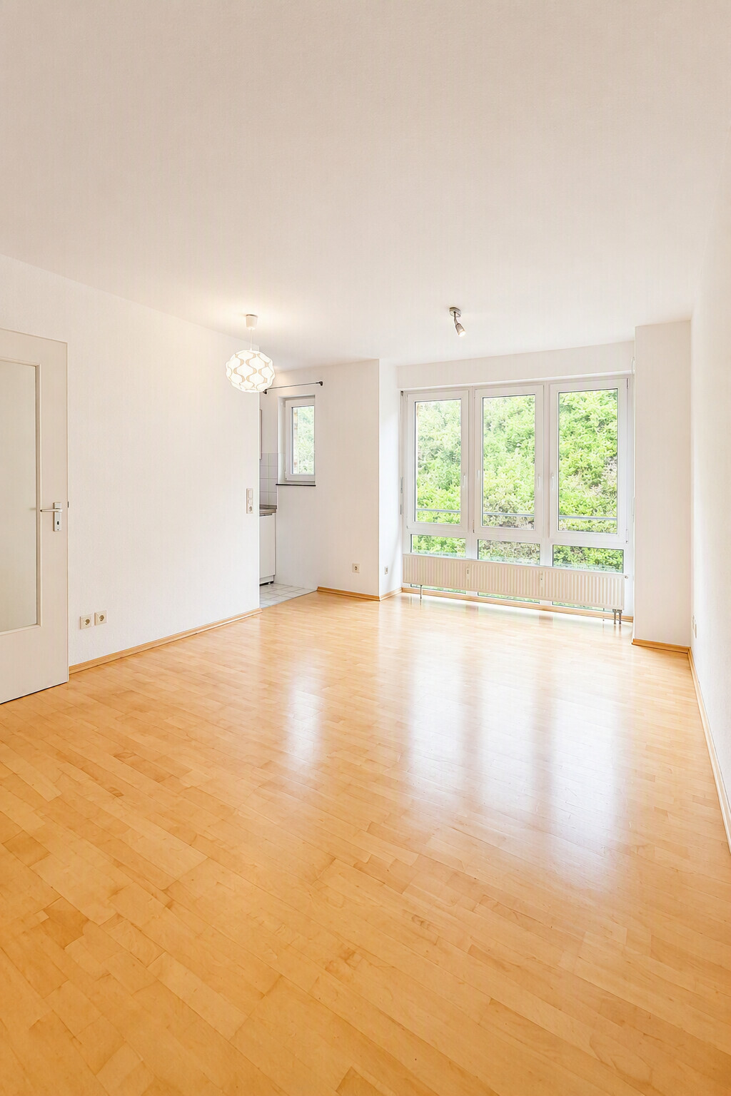 Immobiliensuche Detail View | Image Name - Image Alt Wohn- und Schlafzimmer