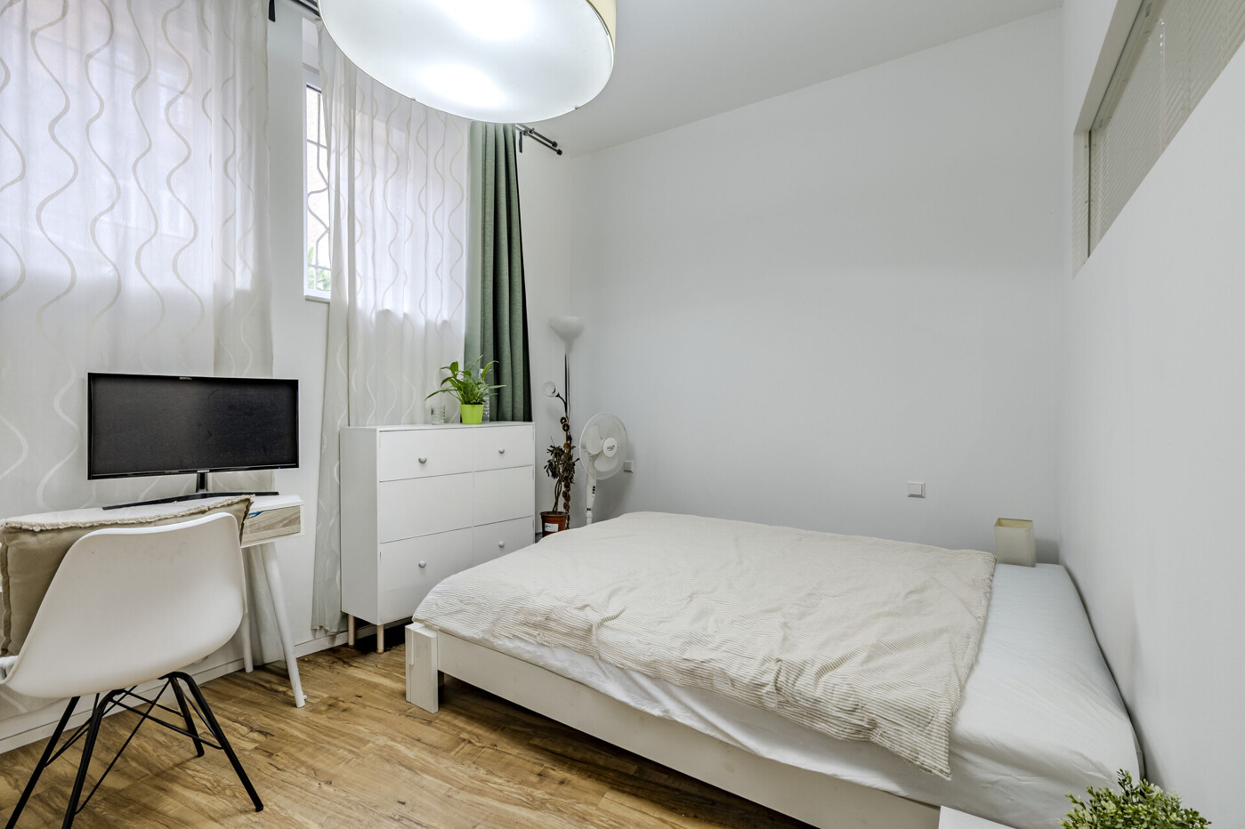 Immobiliensuche Detail View | Image Name - Image Alt Zimmer Nr. 6 mit Bad en suite