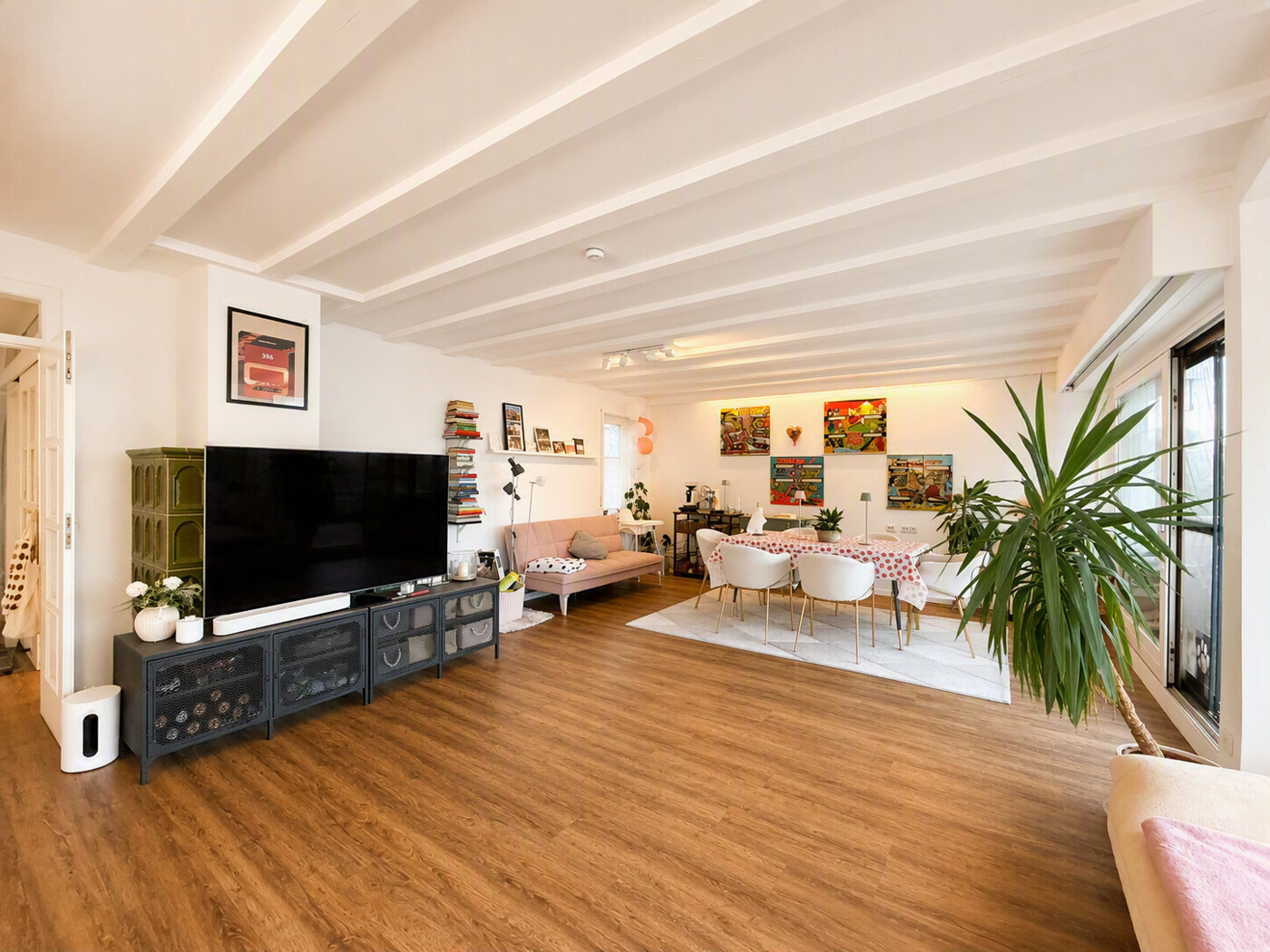 Immobiliensuche Detail View | Image Name - Image Alt Wohn- und Esszimmer