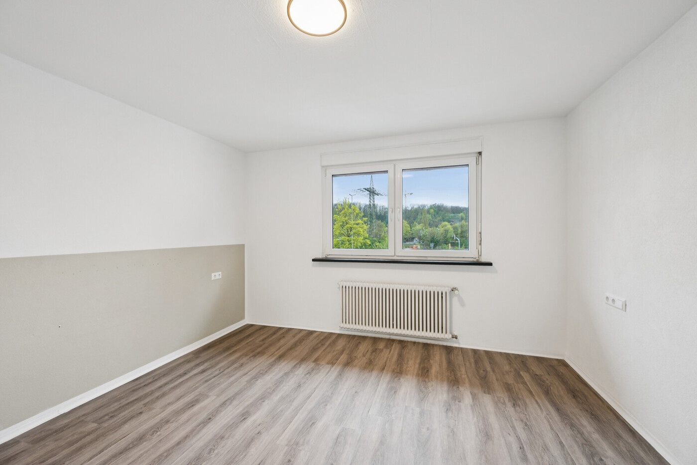 Geräumiges Schlafzimmer