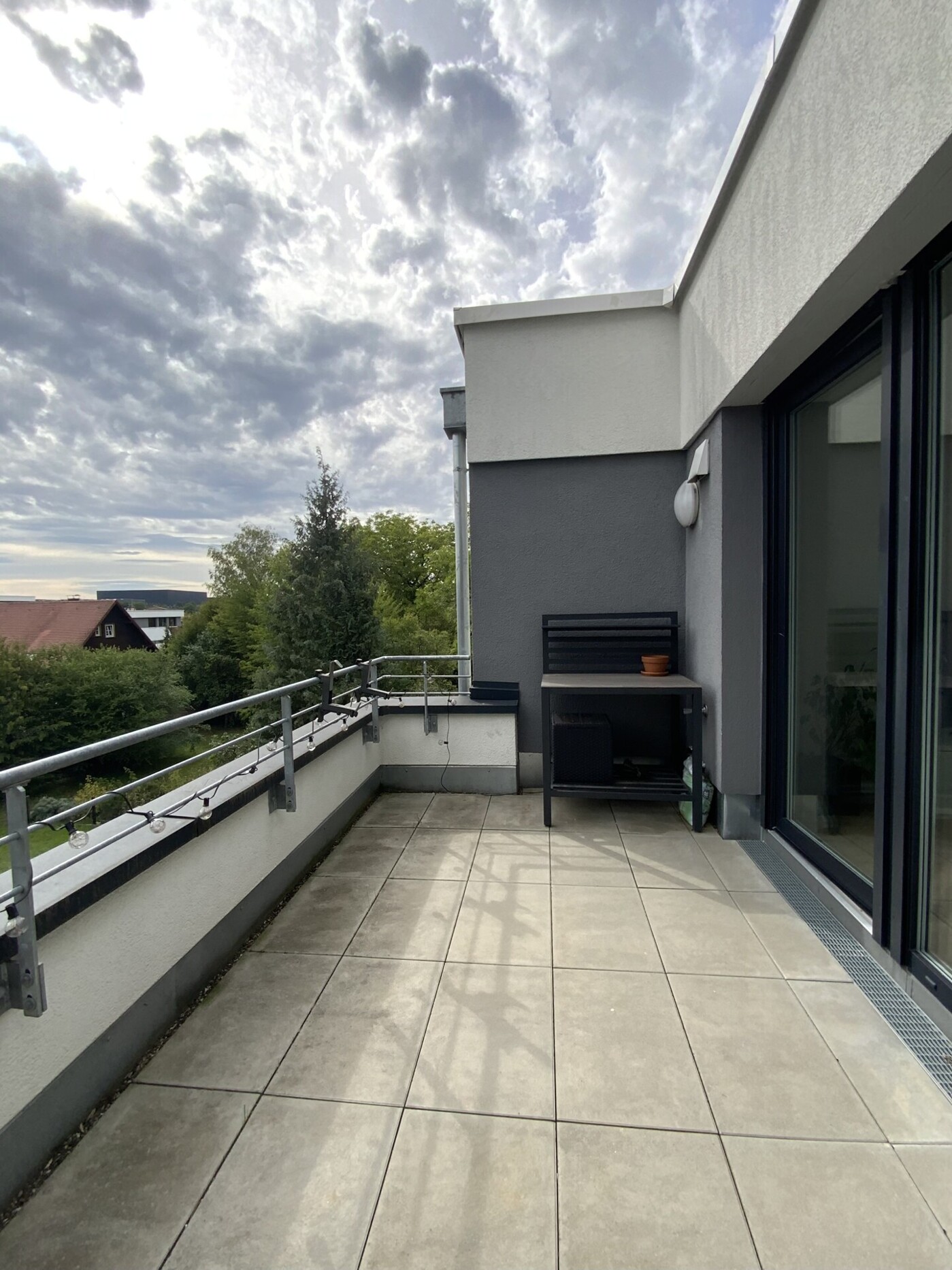 Immobiliensuche Detail View | Image Name - Image Alt Dachterrasse - KI-überarbeitet