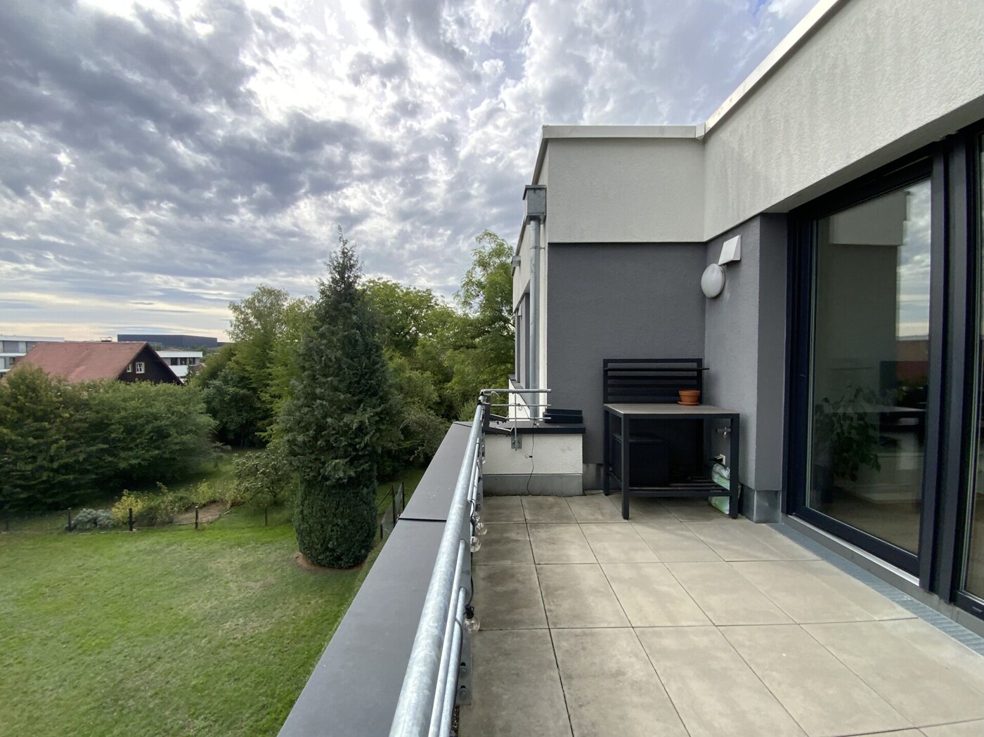 Immobiliensuche Detail View | Image Name - Image Alt Dachterrasse - KI-überarbeitet