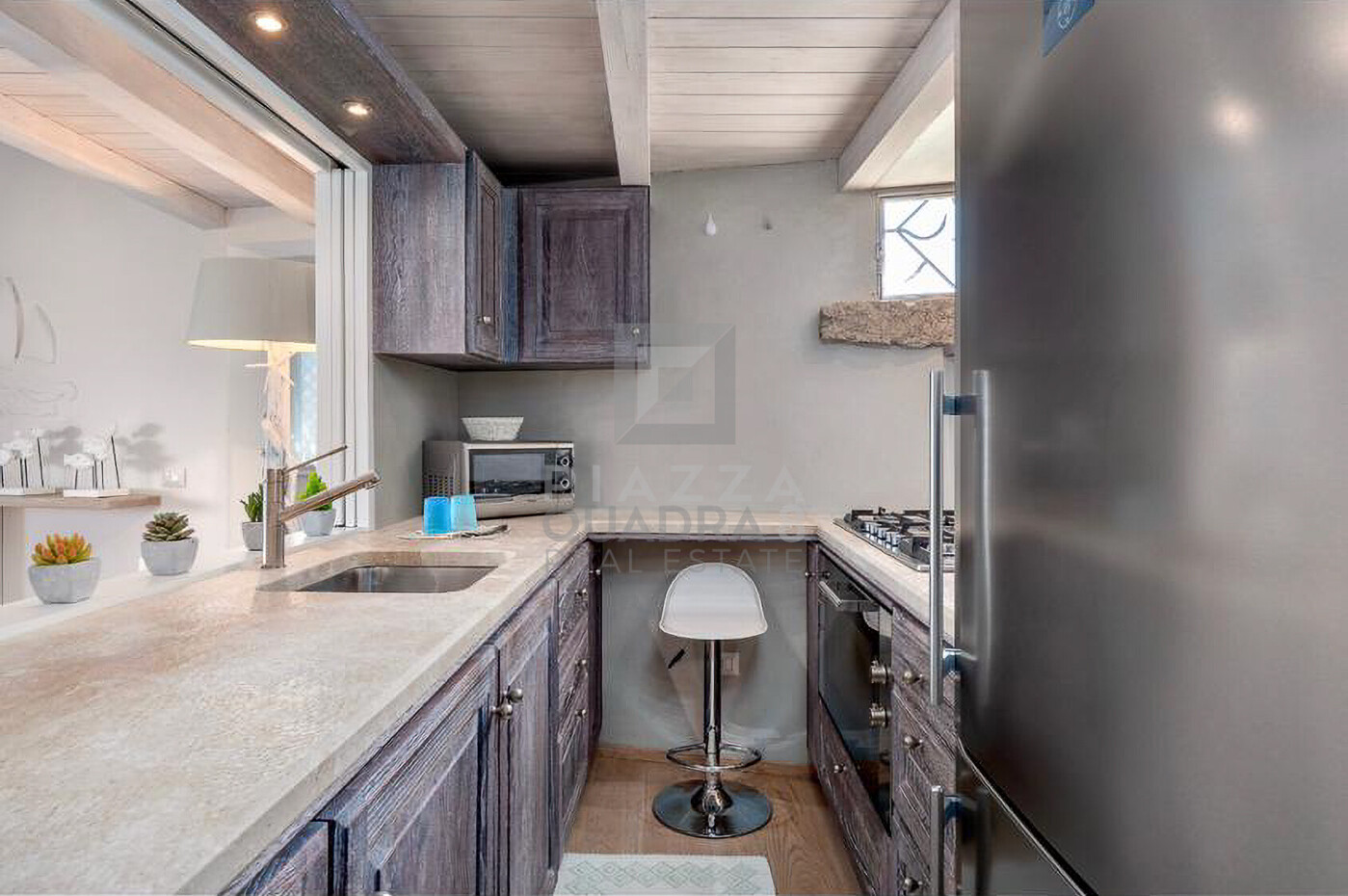 PHOTO-2021-06-07-08-18-32 2-Enhanced-SR