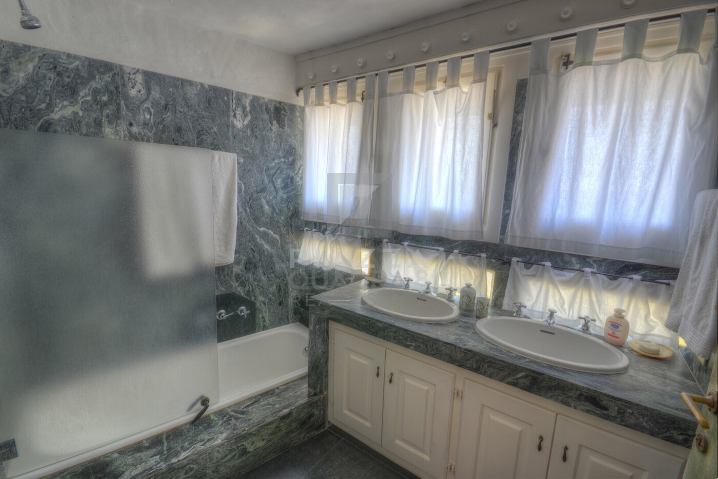 Bagno camera padronale